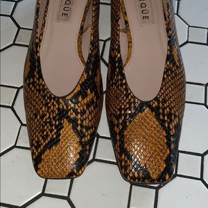 UTERQÜE python embossed leather square toe flat